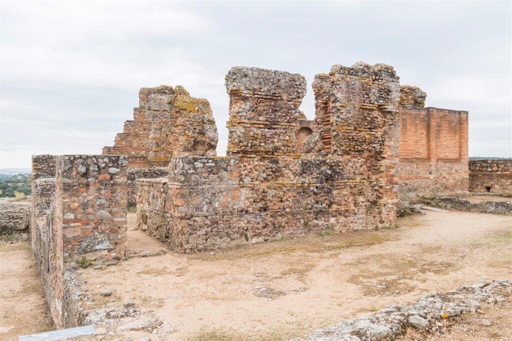 Ruinas de un antiguo castillo